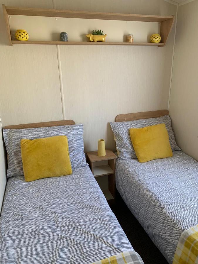 Hotel Gold Plus 6 Berth Caravan In New Beach With Parking Wifi And Decking Dymchurch Exterior foto